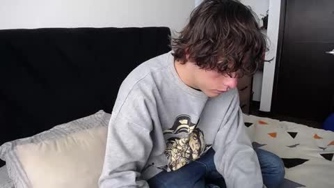 Snapshot of santii_rose chatting on 02.18.25 Santii online show from 02.18.25