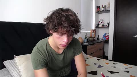 Snapshot of santii_rose chatting on 02.20.25 Santii online show from 02.20.25