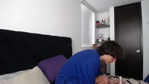 Snapshot of santii_rose chatting on 03.04.25 Santii online show from 03.04.25