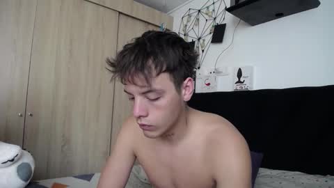 Snapshot of santii_rose chatting on 09.13.25 Santii online show from 09.13.25