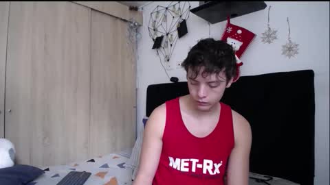 Snapshot of santii_rose chatting on 11.22.25 Santii online show from 11.22.25