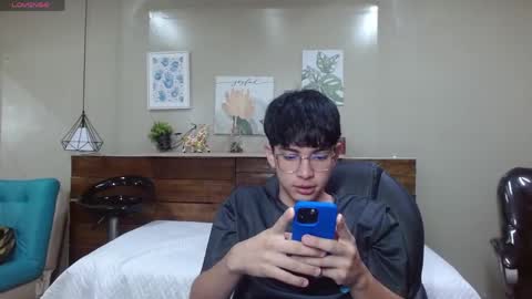 Snapshot of santitwinkyy chatting on 04.07.26 Santi online show from 04.07.26