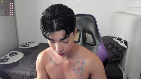 Snapshot of santy7u7 chatting on 12.20.24 Mr. Santiago online show from 12.20.24