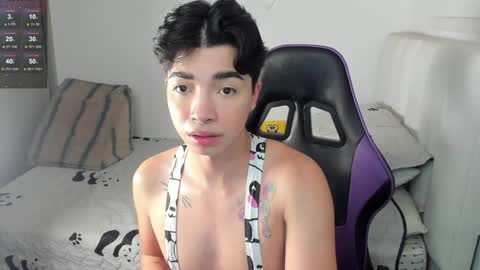 Snapshot of santy7u7 chatting on 02.08.25 Mr. Santiago online show from 02.08.25