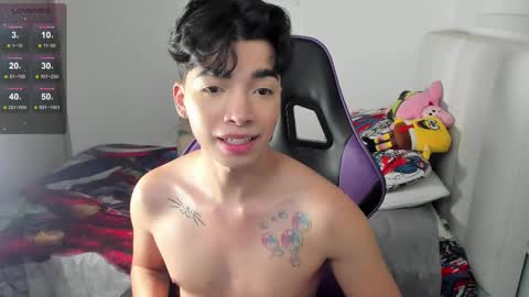 Snapshot of santy7u7 chatting on 02.15.25 Mr. Santiago online show from 02.15.25