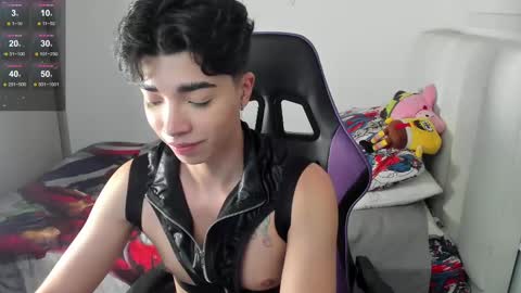 Snapshot of santy7u7 chatting on 02.16.25 Mr. Santiago online show from 02.16.25