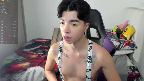 Snapshot of santy7u7 chatting on 02.18.25 Mr. Santiago online show from 02.18.25