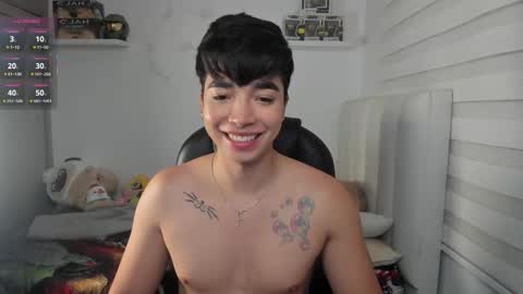 Snapshot of santy7u7 chatting on 03.21.26 Mr. Santiago online show from 03.21.26