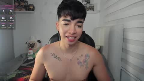 Snapshot of santy7u7 chatting on 03.24.26 Mr. Santiago online show from 03.24.26