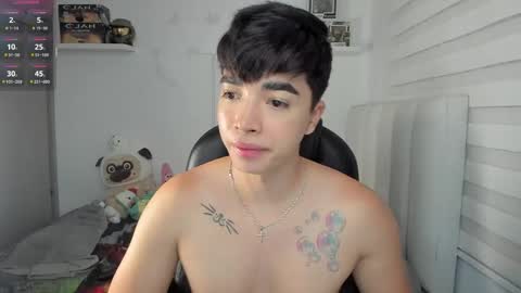 Snapshot of santy7u7 chatting on 04.08.26 Mr. Santiago online show from 04.08.26