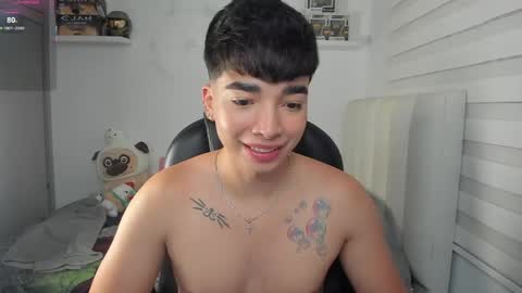 Snapshot of santy7u7 chatting on 04.10.26 Mr. Santiago online show from 04.10.26