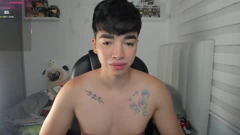 Snapshot of santy7u7 chatting on 04.17.26 Mr. Santiago online show from 04.17.26