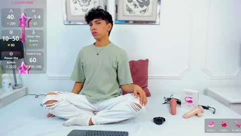 Snapshot of santy_carrington chatting on 01.07.25 Santiago Carrington online show from 01.07.25