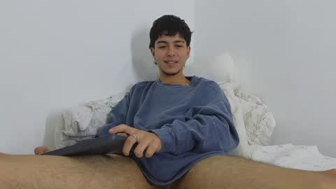 Snapshot of santybig18 chatting on 12.17.24 santybig18 online show from 12.17.24