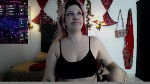 Snapshot of sanyaseraphine0 chatting on 10.31.25 sanyaseraphine0 online show from 10.31.25