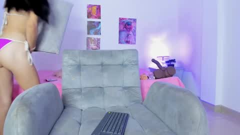 Snapshot of saori_022 chatting on 10.02.25 saori_022 online show from 10.02.25