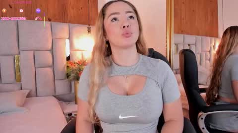 Snapshot of saori_newman chatting on 11.03.25 Saori online show from 11.03.25