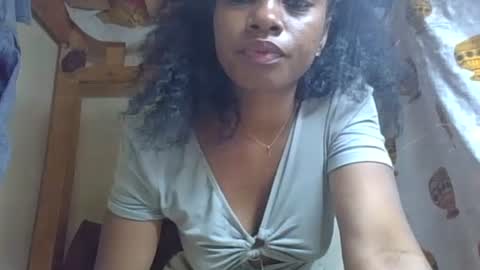 saphia online show from 10.18.25