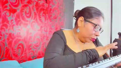 saphira muse online show from 04.10.26