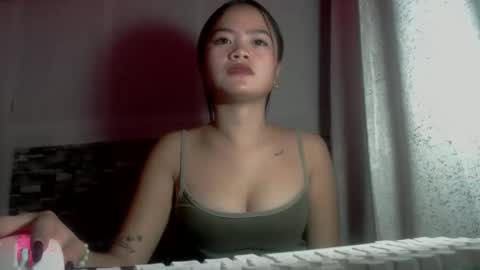 Snapshot of sapphire_amora chatting on 09.28.25 sapphire_amora online show from 09.28.25