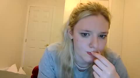 sara9920 online show from 04.14.26