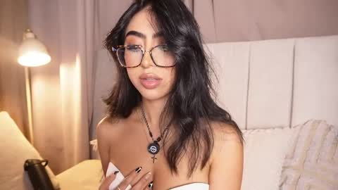 Sara  online show from 04.04.26