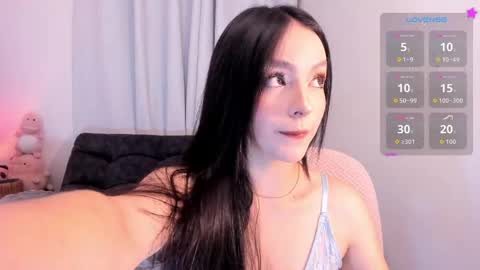 Sara  online show from 04.14.26