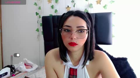 Snapshot of sara_arias00 chatting on 10.03.25 Sara online show from 10.03.25