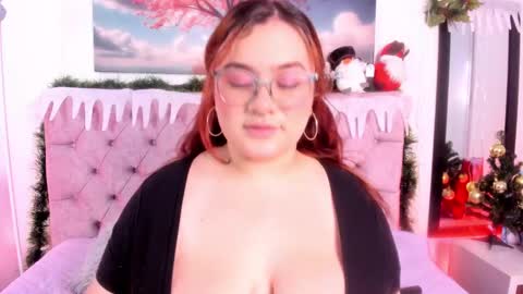 SARA ARIAS  online show from 12.23.24