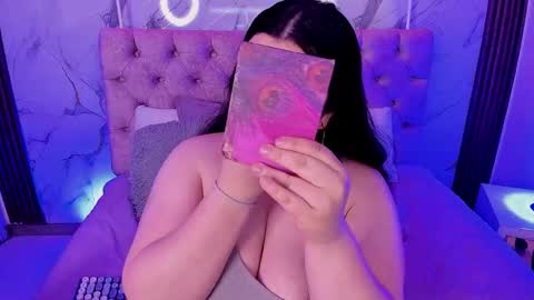 SARA ARIAS  online show from 11.19.25