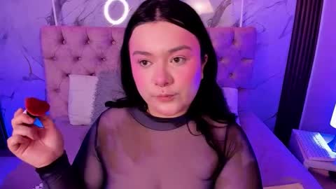 SARA ARIAS  online show from 11.25.25