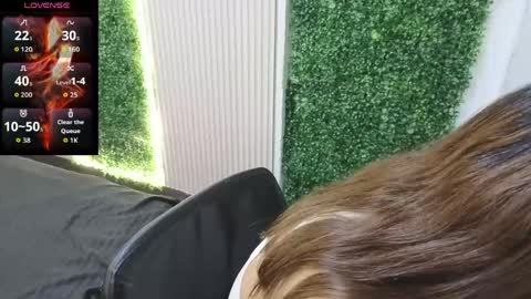 Sara online show from 04.24.26