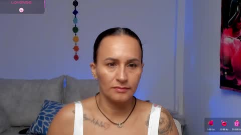 Snapshot of sara_charmy chatting on 05.01.26 online show from 05.01.26