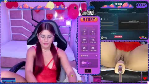 Snapshot of sara_hil chatting on 02.26.25 Sara online show from 02.26.25