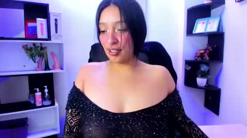 Snapshot of sara_honny chatting on 06.14.26 sara_honny online show from 06.14.26