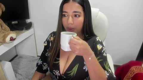 sarah  LIZCANO....... online show from 02.27.25