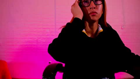 Snapshot of sara_love_1 chatting on 05.19.26 Sara Love online show from 05.19.26