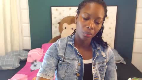 S A R A online show from 10.11.25