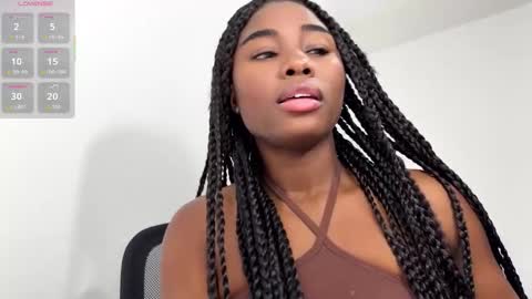 Snapshot of sara_muscle chatting on 02.03.26 Sara online show from 02.03.26