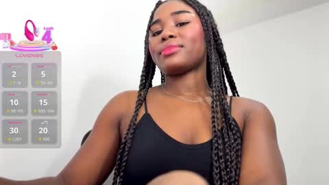 Snapshot of sara_muscle chatting on 02.21.26 Sara online show from 02.21.26