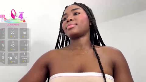 Snapshot of sara_muscle chatting on 02.23.26 Sara online show from 02.23.26