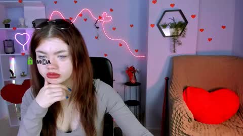 Snapshot of sara_muse1 chatting on 03.28.26 Sara online show from 03.28.26