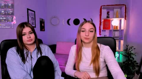 Snapshot of sara_muse1 chatting on 04.05.26 Sara online show from 04.05.26