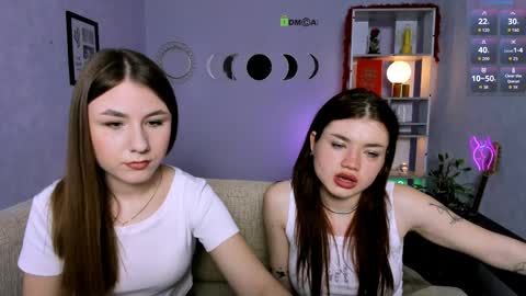 Snapshot of sara_muse1 chatting on 04.05.26 Sara online show from 04.05.26