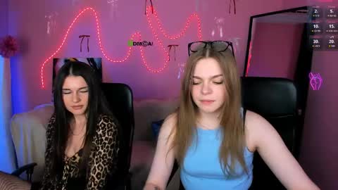 Snapshot of sara_muse1 chatting on 04.13.26 Sara online show from 04.13.26