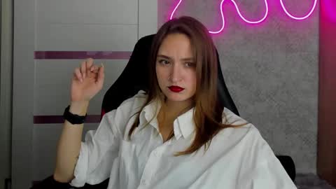 Snapshot of sara_rossse chatting on 10.13.25 Sara online show from 10.13.25