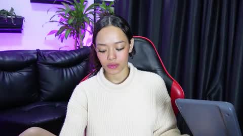 sara  online show from 12.04.25