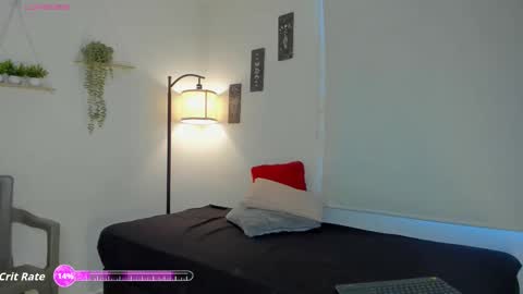 sara_sweett9 online show from 11.26.25