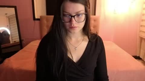 Snapshot of sara_valderrama_ chatting on 06.11.26 sara_valderrama_ online show from 06.11.26