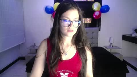 Snapshot of sara_valderrama_ chatting on 06.20.26 sara_valderrama_ online show from 06.20.26